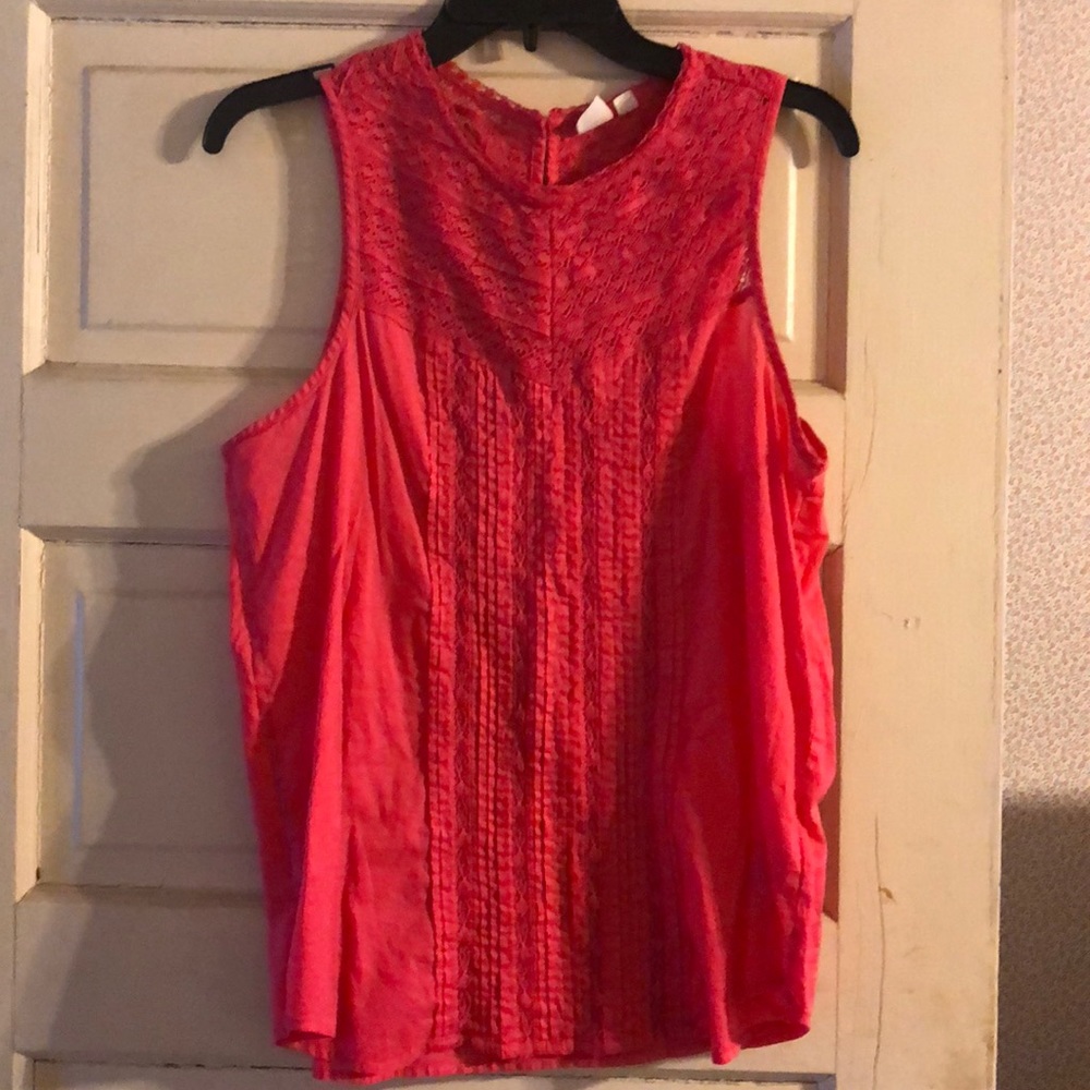 Sleeveless cotton top